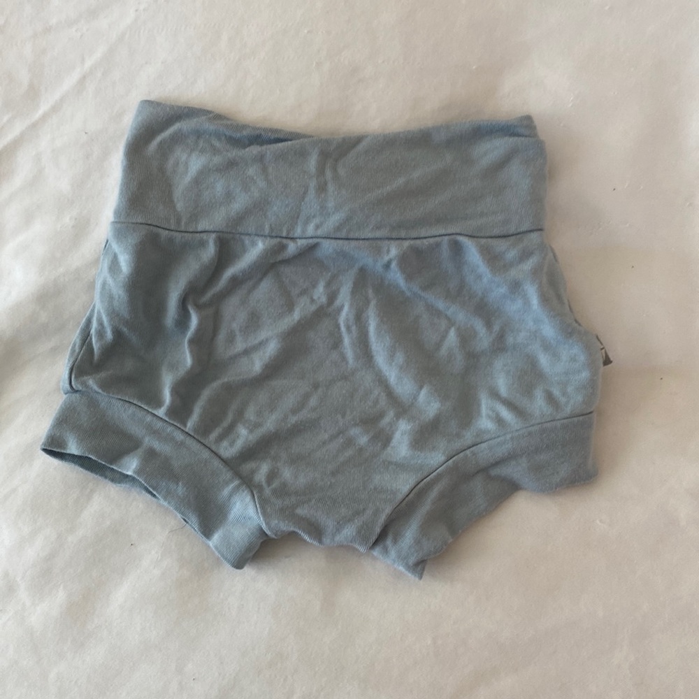 Kyte 0-3 month bummies in fog